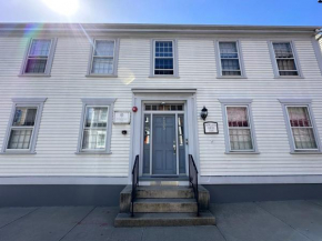 Entire Historic 5 Bed 5 Bath Inn Sleeps 17